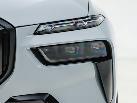 2024�� xDrive40i ������M�˶���װ