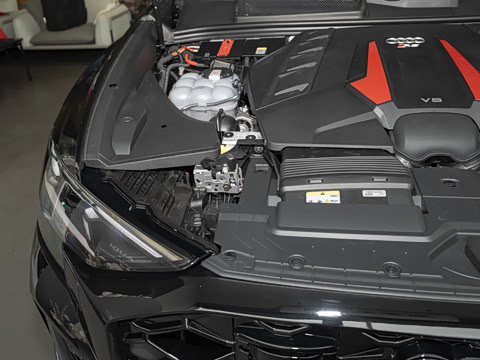 2026�� RS Q8 4.0T performance