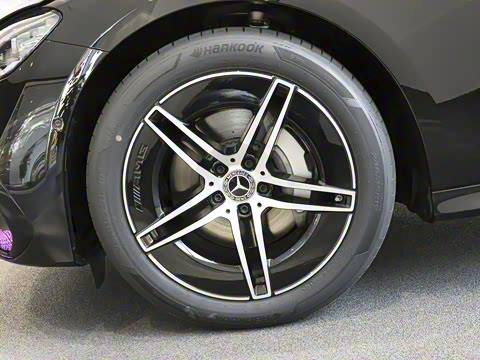 2026�� E 300 ʱ�����˶���