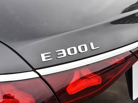 2026�� E 300 L ������