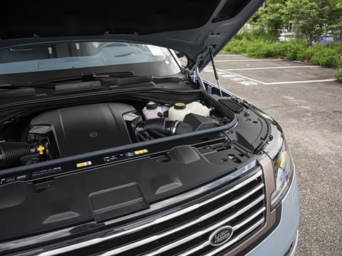 2026�� 4.4 V8 SV����� ����