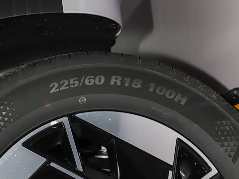 2025�� ����SMART�� 64.2kWh