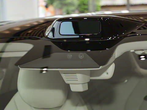 2025�� 703km Ultra�˶���