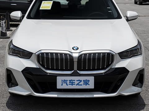 2026�� 525i M�˶���װ