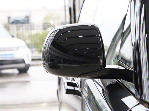 2025�� 3.0 L6 400PS �䷶�ӳ���