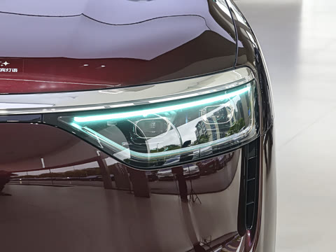 2025�� ���� Ultra�� 53.4kWh 6���� (896�߼����״