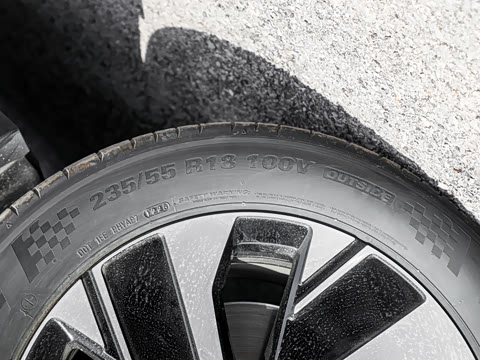 2026�� �Ŀ� ̽��L 300TSI ������Ӣ