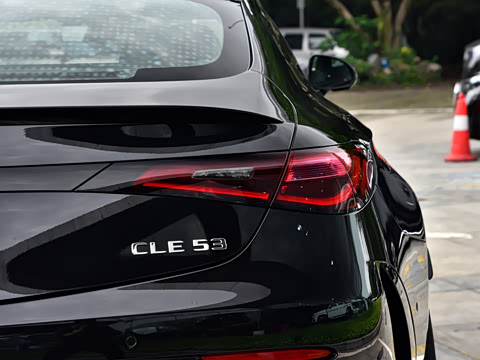 2026�� �Ŀ� AMG CLE 53 4MATIC+ ���ܳ�