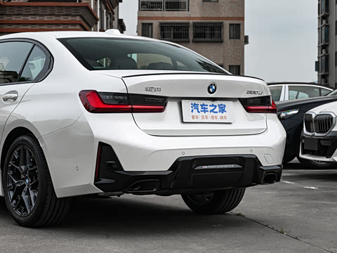 2026�� 330Li ������ M�˶���ҹ��װ