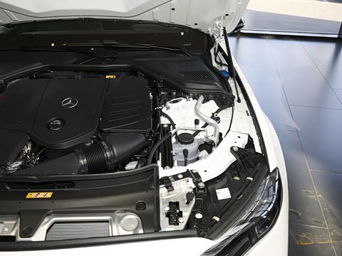 2026�� E 300 �������˶���