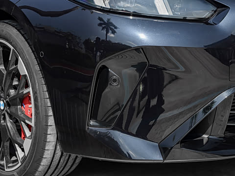 2026�� M235L