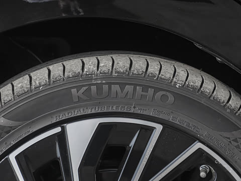 2026�� L 300TSI DSG ������