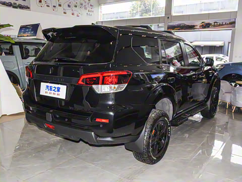 2025�� 2.0T ��������ʿ��