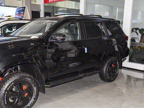 2025�� 2.0T ��������ʿ��