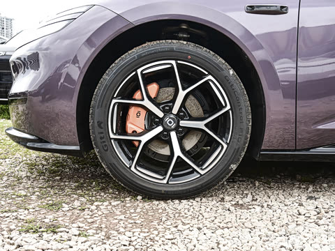 2026�� 240����Ultra+