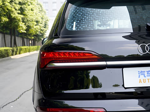 2026�� 55 TFSI quattro S line�˶���