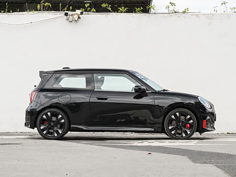 2026�� JOHN COOPER WORKS �ڱ��ر��