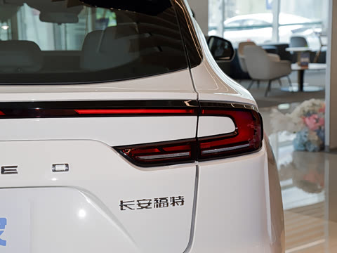 2026�� 2.0T EcoBoost E �춯 �˶���