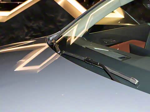 2025�� sDrive25i M�˶���װ