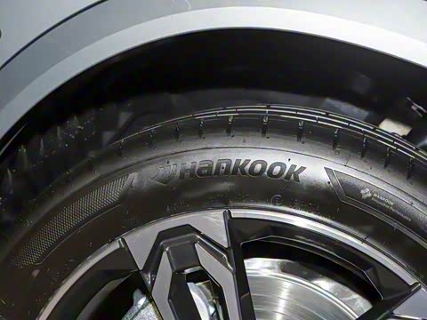 2025�� sDrive25i M�˶���װ