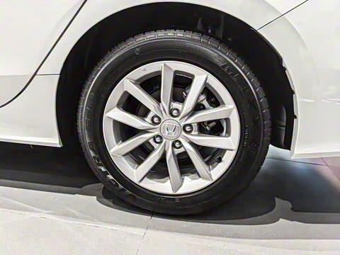 2025�� 240TURBO �ֶ����ٰ�