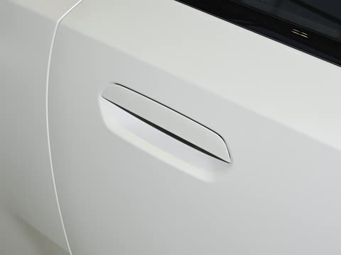 2026�� 225i M�˶���ҹ��װ