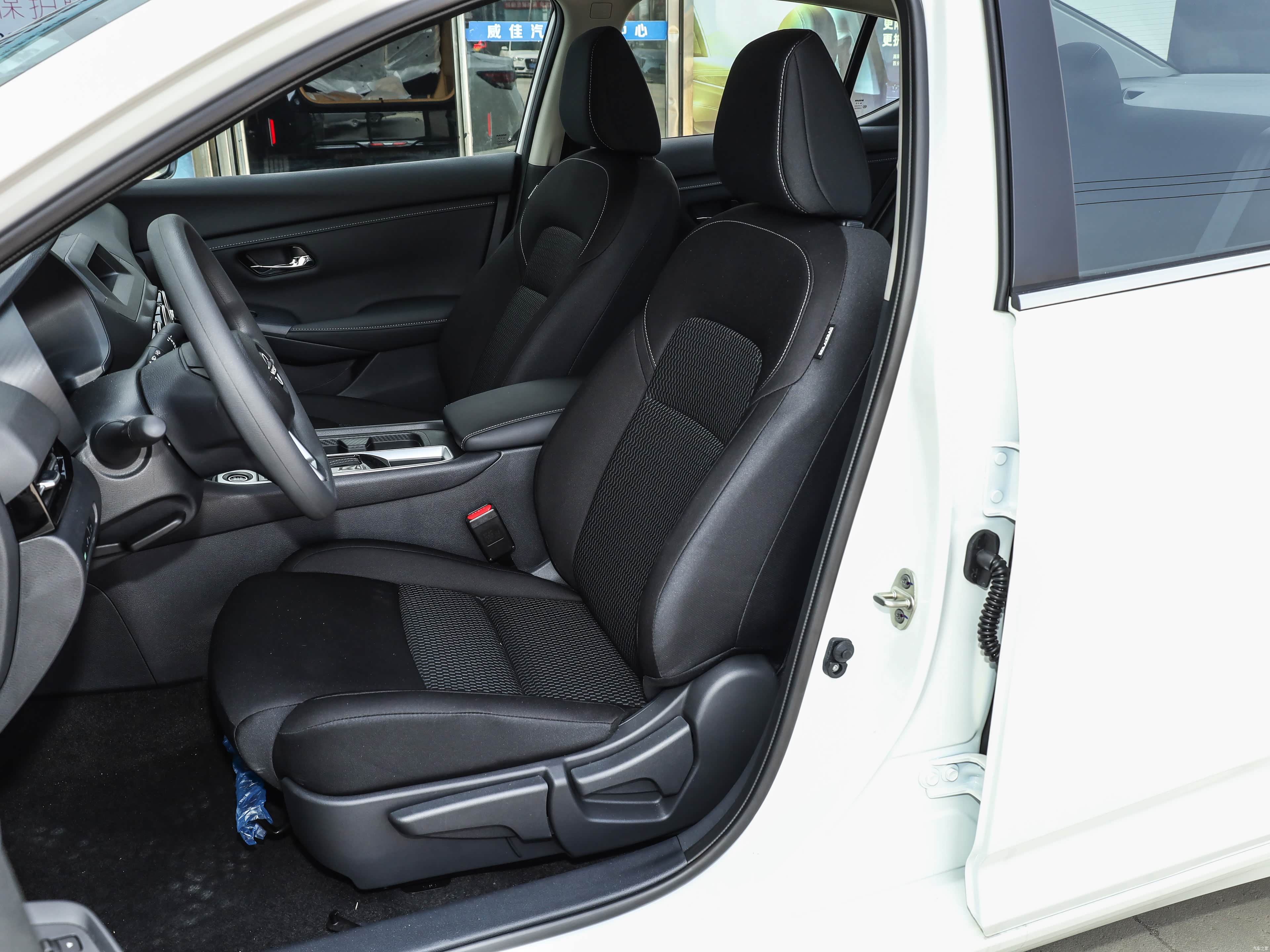 Nissan SYLPHY, миниатюра 22