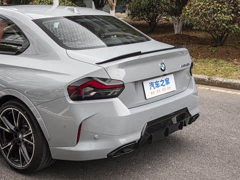 2026�� M240i xDrive