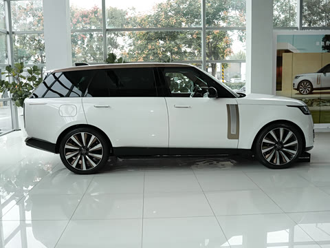 2024�� 4.4 V8 SV���ٴ����ӳ��� 4��