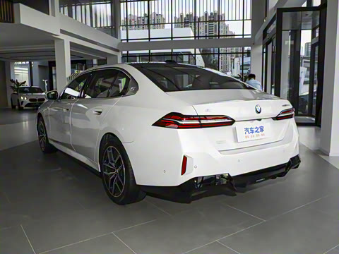 2026�� eDrive 35L M�˶���װ