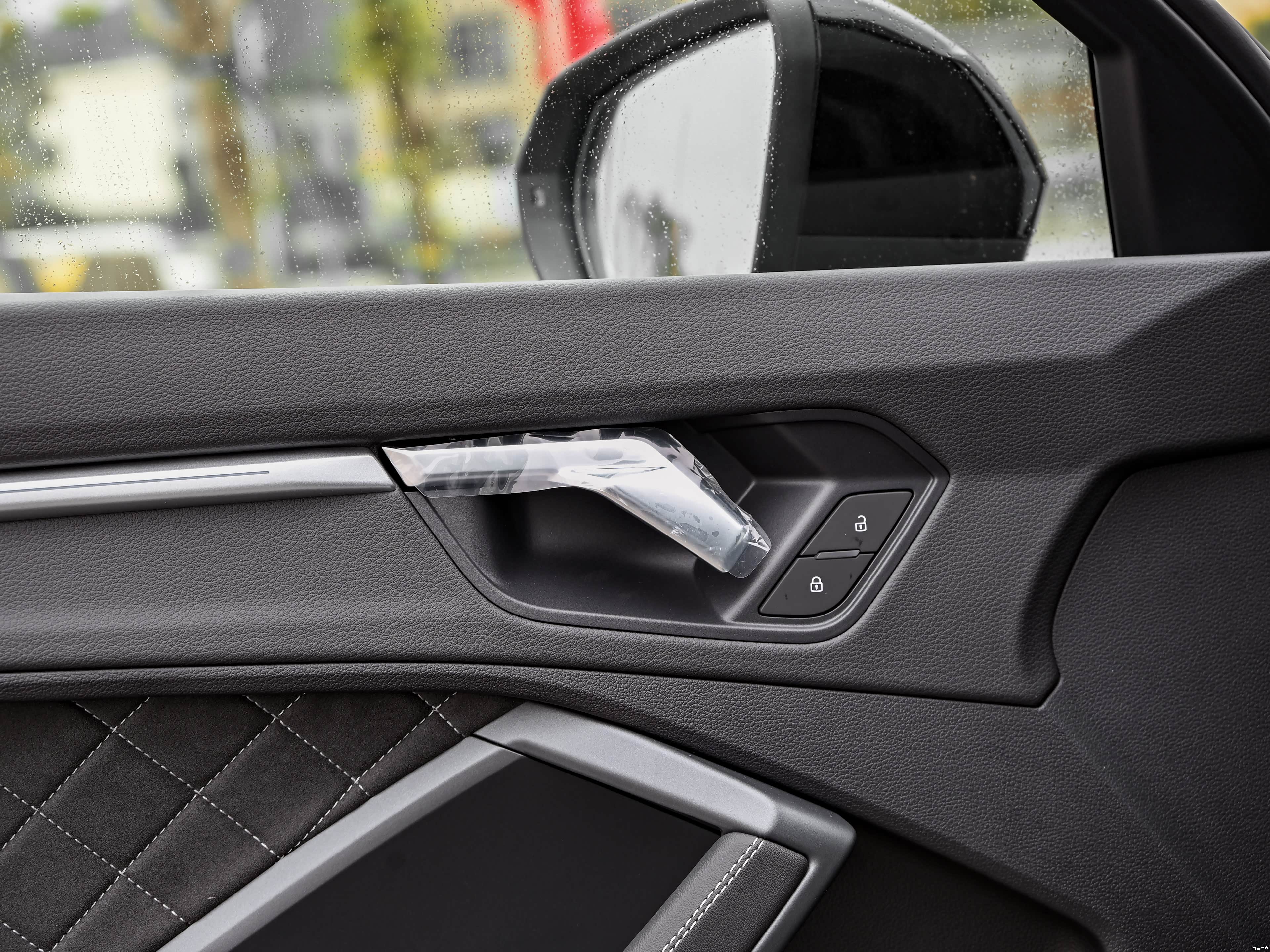 Audi Q3, миниатюра 21