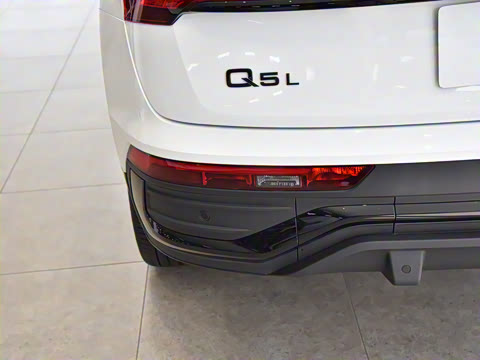 2025�� quattro 45�����ذ� 45 TFSI ������