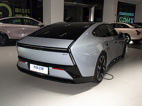 2025�� 702 ������ Ultra