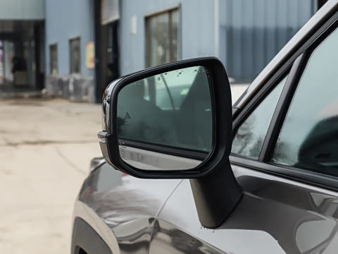 2026�� 2.0L ����������