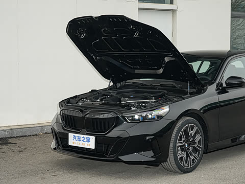 2026�� �Ŀ� 530Li ������ M�˶���װ