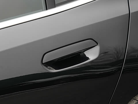 2026�� �Ŀ� 525Li M�˶���װ