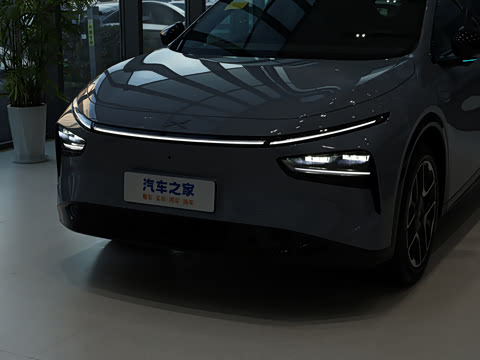 2026�� ���� 702 Max �콢��