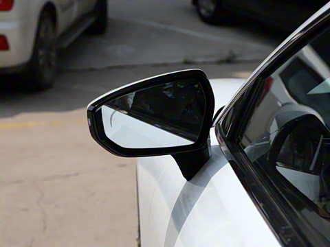 2025�� 60km EM-i ������