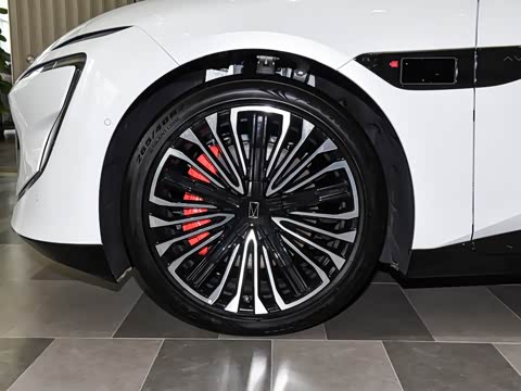 2025�� �Ŀ� Max���̰�