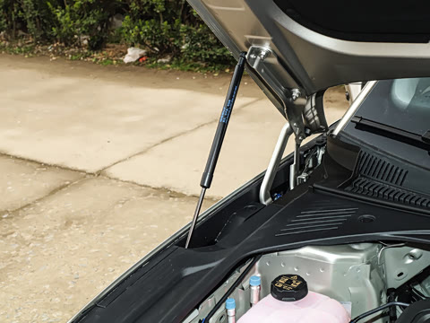 2026�� 225km EM-i Զ�����ǺӰ�