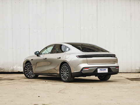 2026�� 225km EM-i Զ�����ǺӰ�