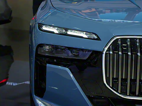 2023�� xDrive60L M�˶���װ