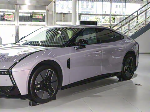 2025�� 820 �������� Ultra