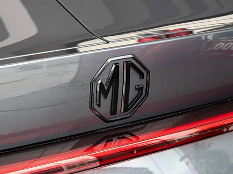 2026�� 2.0T Trophy+ �����˶���