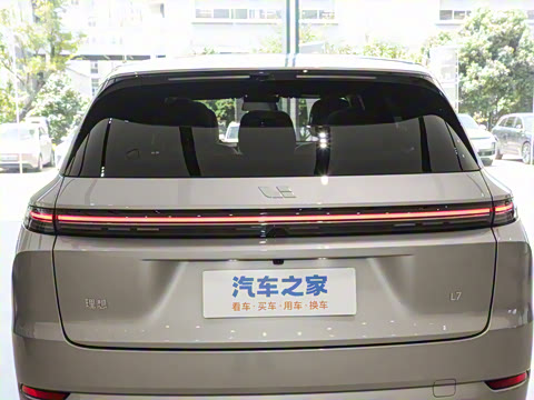 2025�� Pro ���ܻ��°�