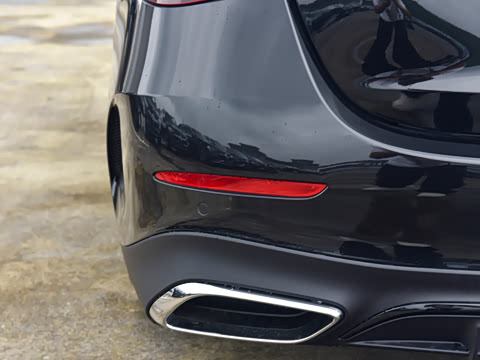 2026�� �Ŀ� E 260 �˶���