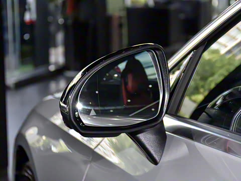 2025�� CLE 300 4MATIC ������ܳ�