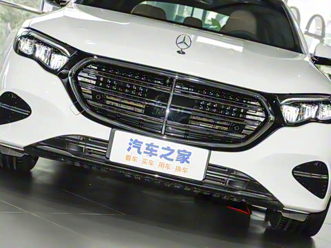 2024�� E 350 e L ���ʽ��϶����γ�