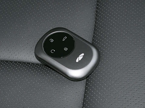 2025�� 215Զ�а�