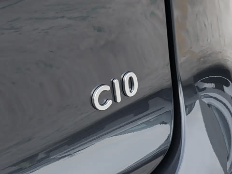 2027�� 660������